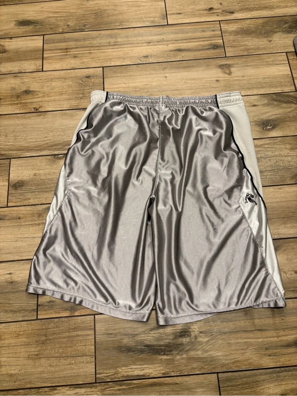 Vintage Baggy AND1 Mens Silver Grey Shiny Dazzle Mesh Basketball Shorts Size XL